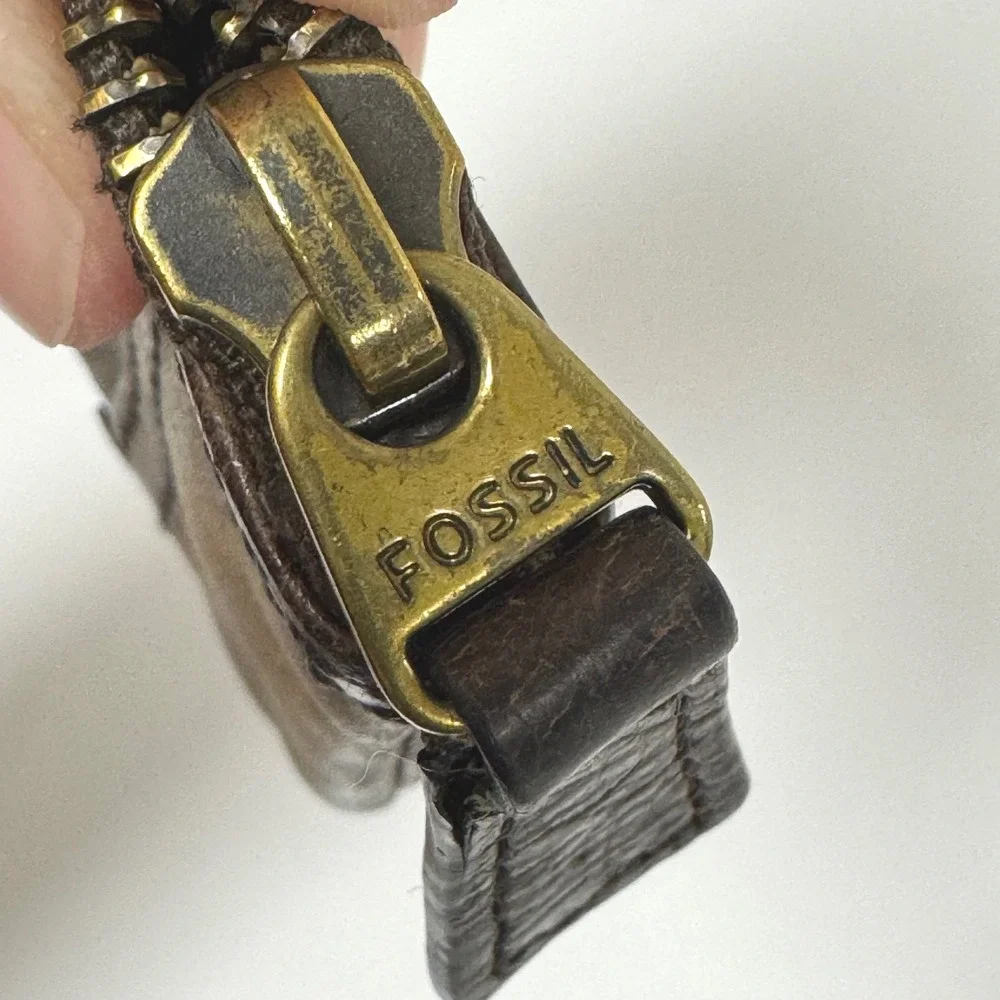 Fossil Vintage Brown Leather Coin Purse Keychain ID Holder Wallet